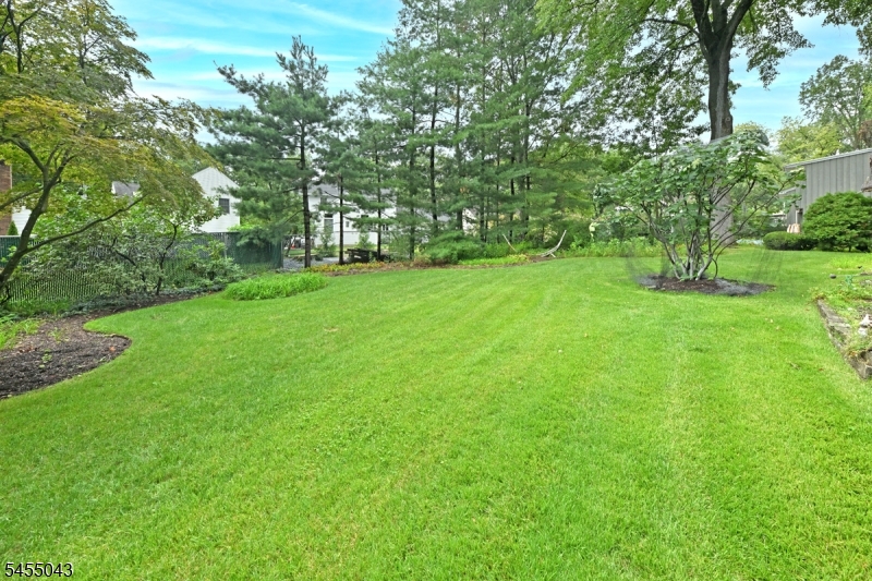 393 Gregory Rd Property Photo 2