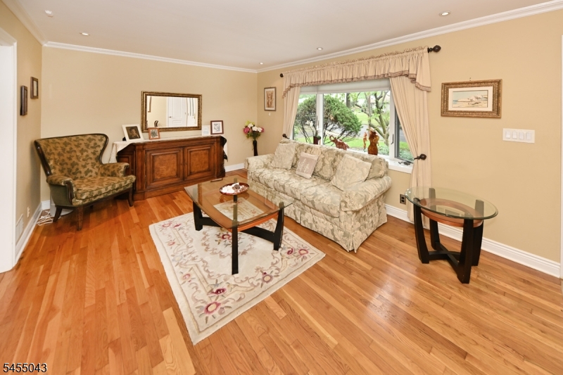 393 Gregory Rd Property Photo 6
