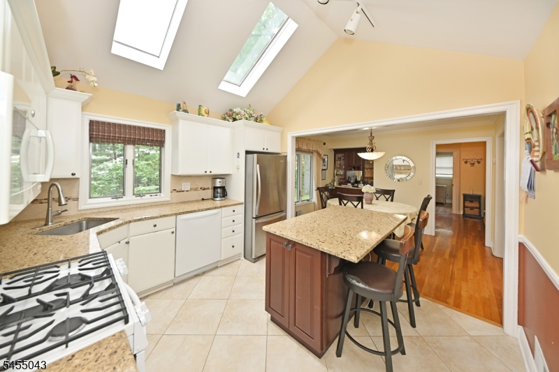 393 Gregory Rd Property Photo 11