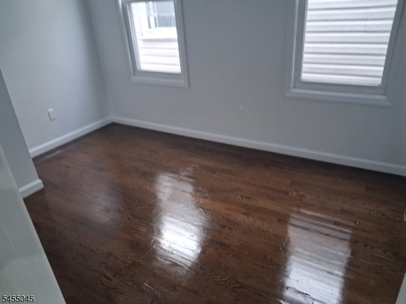 80 Beverly St Property Photo 6