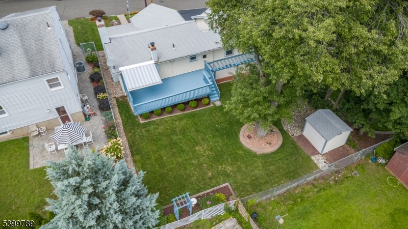 7 Oswego Ave Property Photo 7