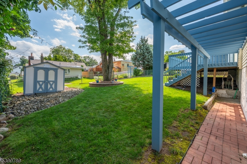 7 Oswego Ave Property Photo 15