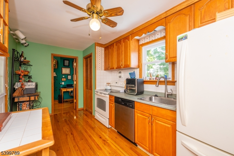 7 Oswego Ave Property Photo 27