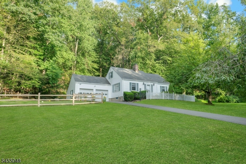 27 Wood Rd Property Photo 2