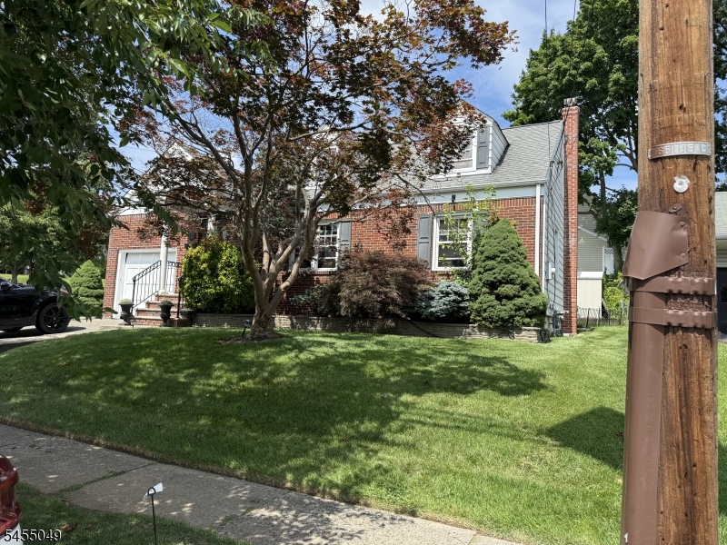 74 Starmond Ave Property Photo 21