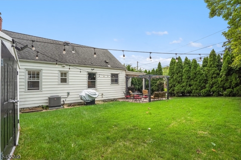 74 Starmond Ave Property Photo 27