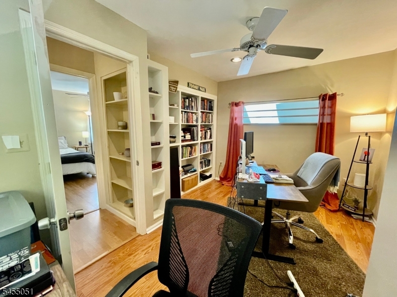 2 Hawthorne Pl Property Photo 13