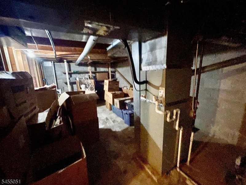 2 Hawthorne Pl Property Photo 24