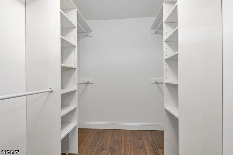 11 Leighton Ave Property Photo 20