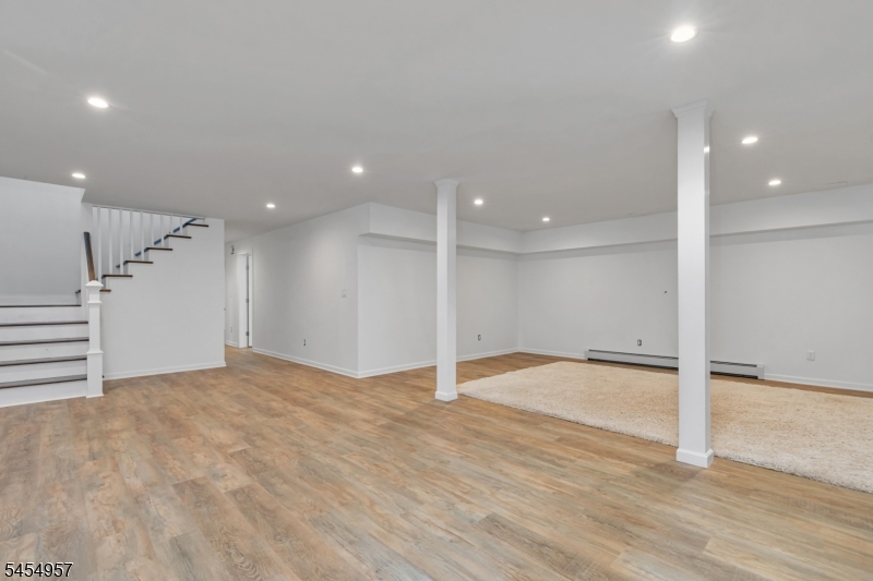 11 Leighton Ave Property Photo 22