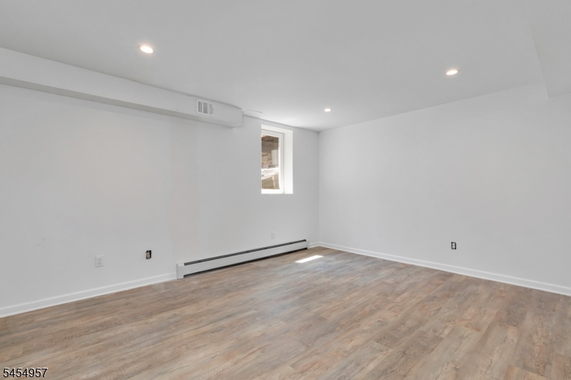 11 Leighton Ave Property Photo 26