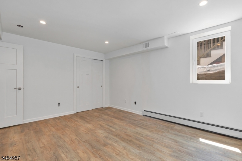 11 Leighton Ave Property Photo 27