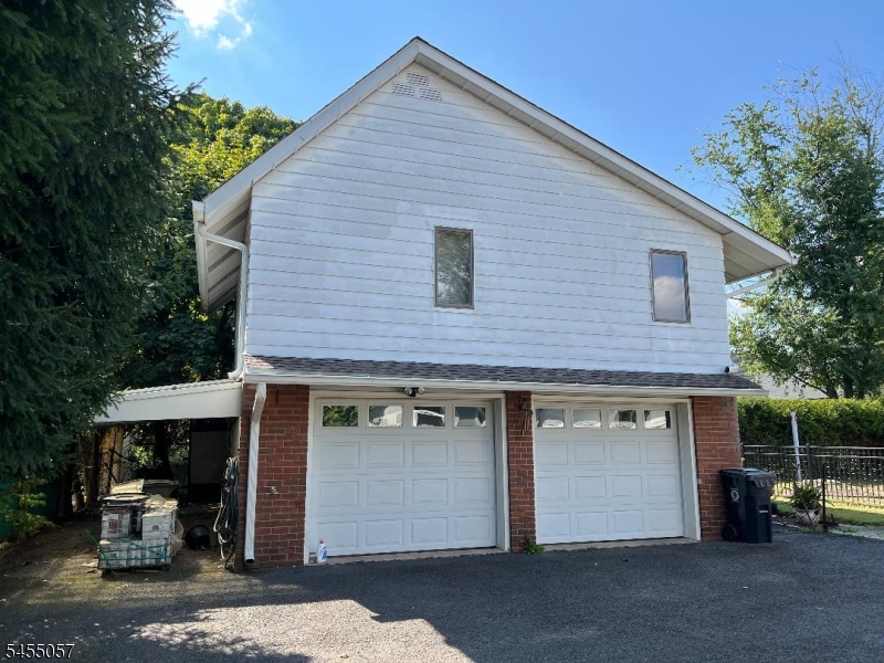 366 N Harrison St Property Photo 1