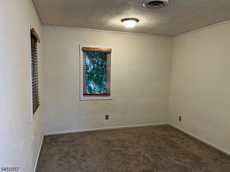 366 N Harrison St Property Photo 10