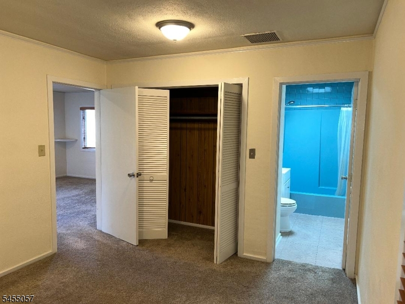 366 N Harrison St Property Photo 12