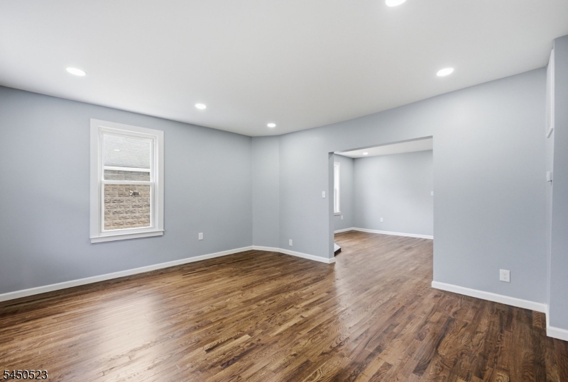 34 N Prospect St Property Photo 8