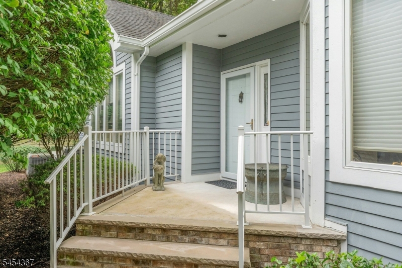 430 Windham Ct Property Photo 4