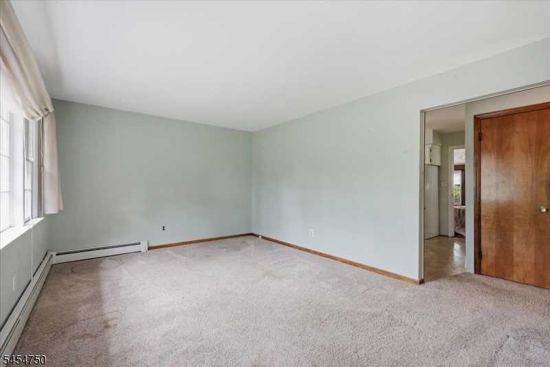 17 W Main St Property Photo 7