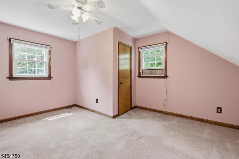 17 W Main St Property Photo 18