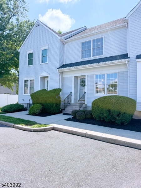 86 Wilton Ave Property Photo 1