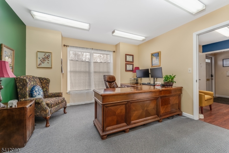 81 Park Ave Property Photo 5
