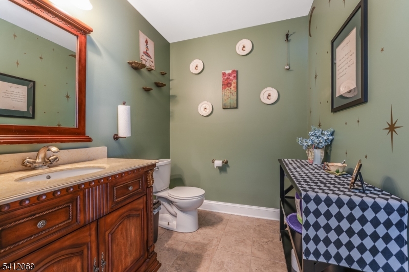 81 Park Ave Property Photo 18