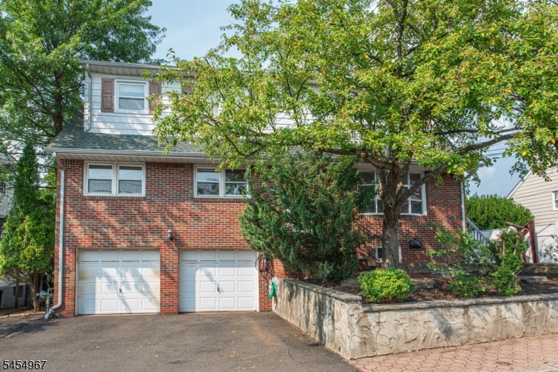 48 Whitaker Ave 2 Property Photo 1