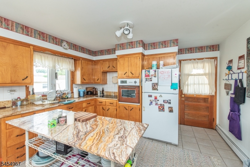 48 Whitaker Ave 2 Property Photo 3