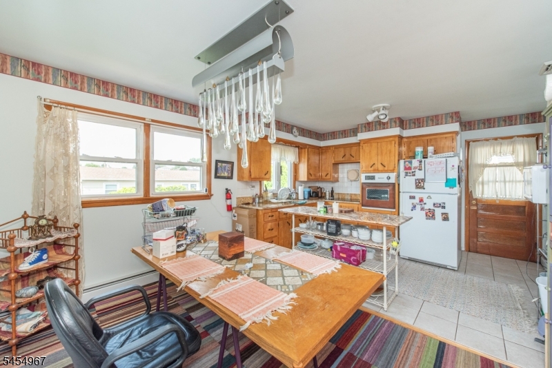 48 Whitaker Ave 2 Property Photo 4