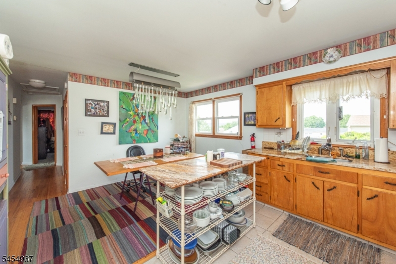 48 Whitaker Ave 2 Property Photo 5