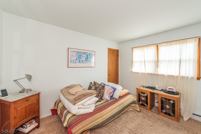 48 Whitaker Ave 2 Property Photo 7