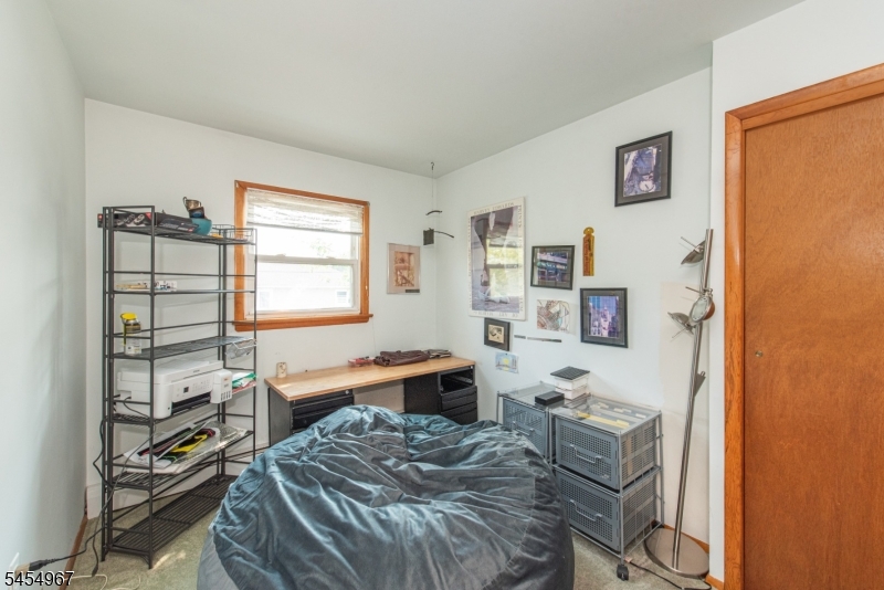 48 Whitaker Ave 2 Property Photo 8