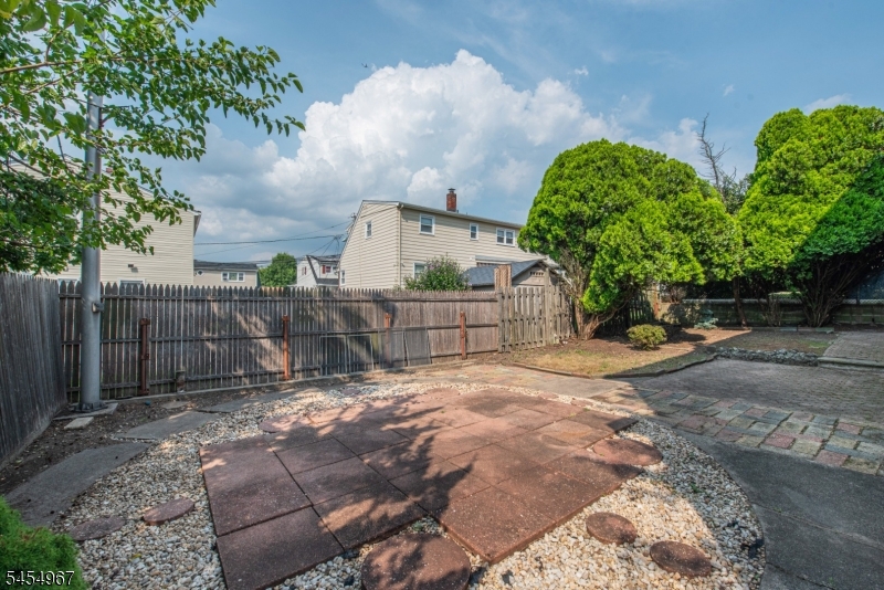 48 Whitaker Ave 2 Property Photo 10