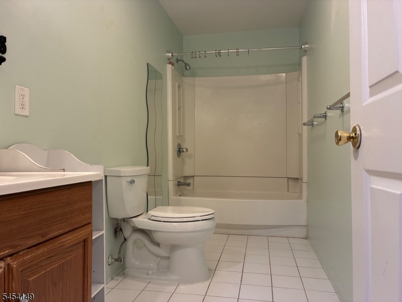 468 Washington Ave Property Photo 4