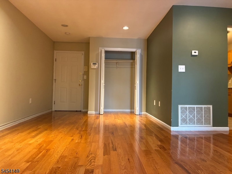 468 Washington Ave Property Photo 5