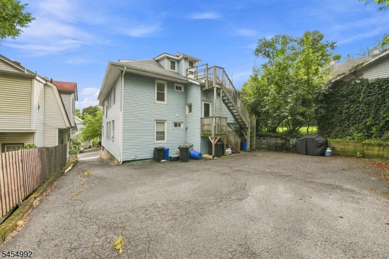 36 Whitfield St Property Photo 16