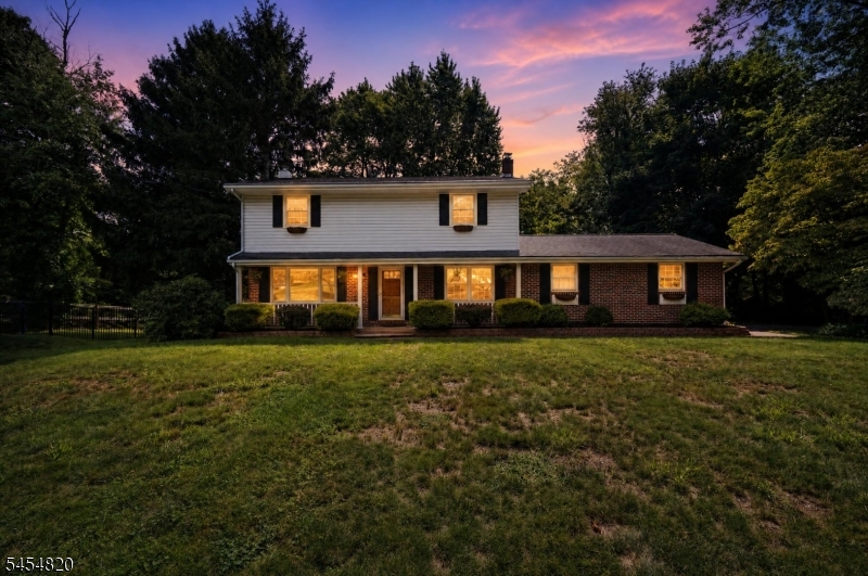 17 Wayside Ln Property Photo 1