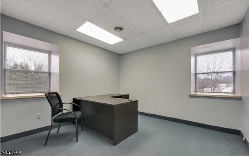 573 Valley Rd, Suite 9c Property Photo 13