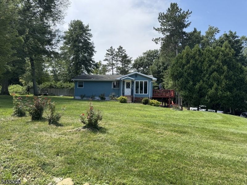 31 Barry Dr Property Photo 1
