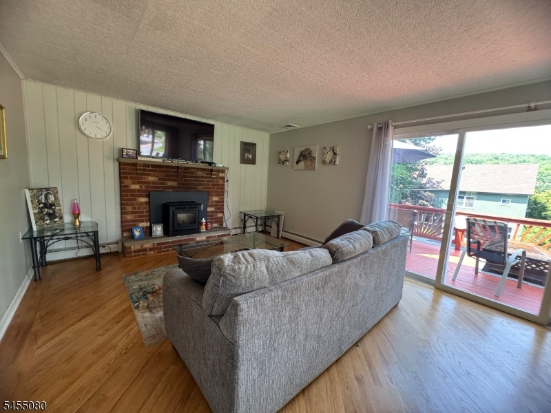 31 Barry Dr Property Photo 5
