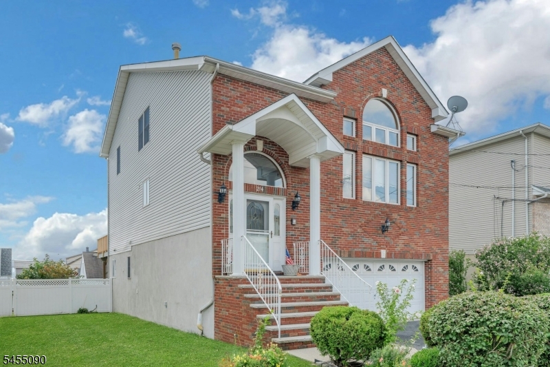 214 Van Buren St 2 Property Photo 2