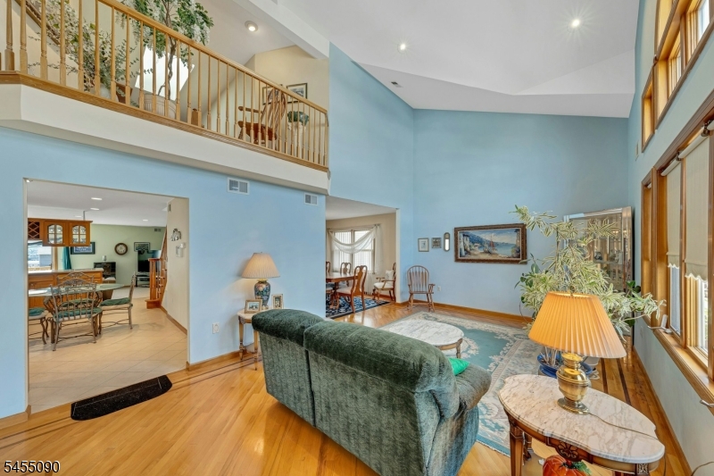 214 Van Buren St 2 Property Photo 6