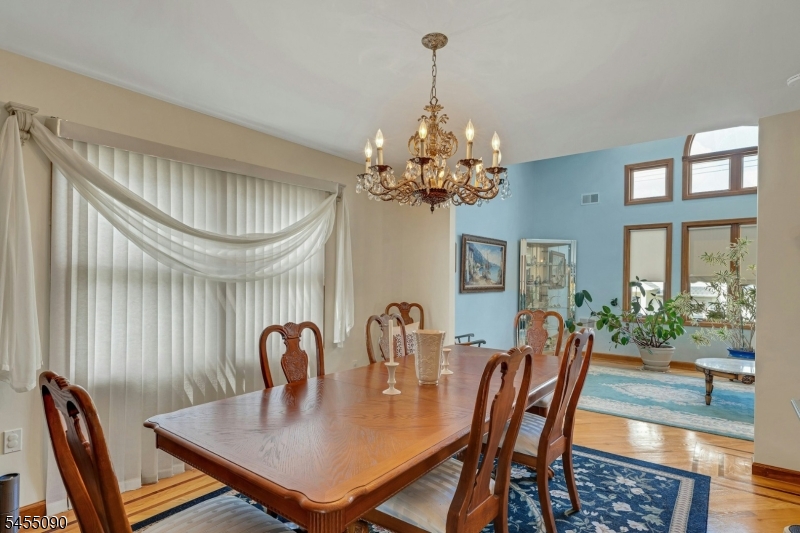 214 Van Buren St 2 Property Photo 8