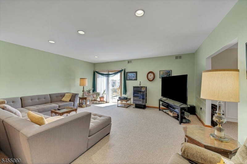 214 Van Buren St 2 Property Photo 14