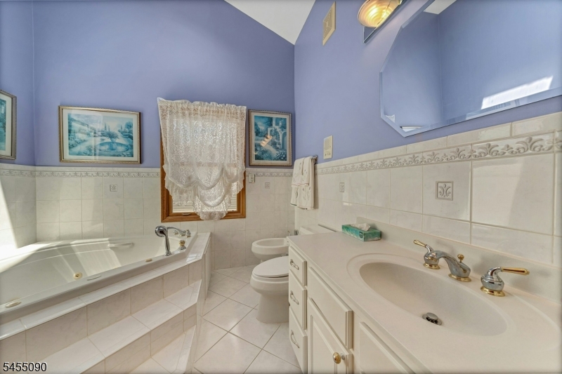 214 Van Buren St 2 Property Photo 25