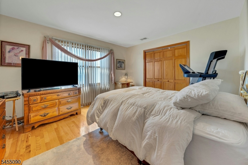 214 Van Buren St 2 Property Photo 28