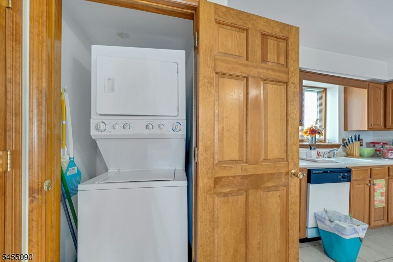 214 Van Buren St 2 Property Photo 41