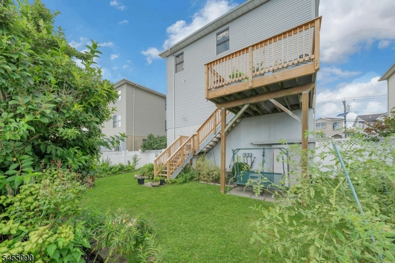 214 Van Buren St 2 Property Photo 44