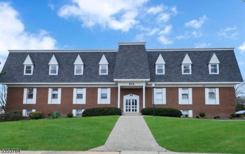 573 VALLEY RD, Suite 9A Property Photo 1