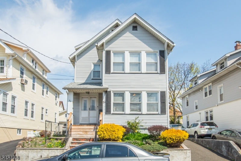 86 Tappan Ave Property Photo 1